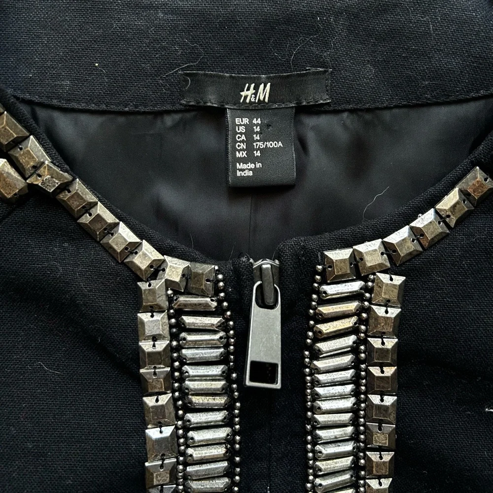 New Icons Studded Vest - Picture 3 of 6